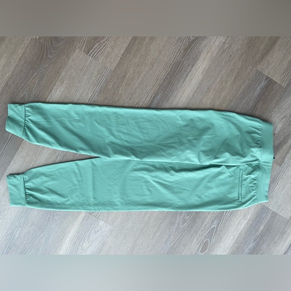 NWT XS Sold Out Color Uniqlo Airism jogger pants - Picture 10 of 10
